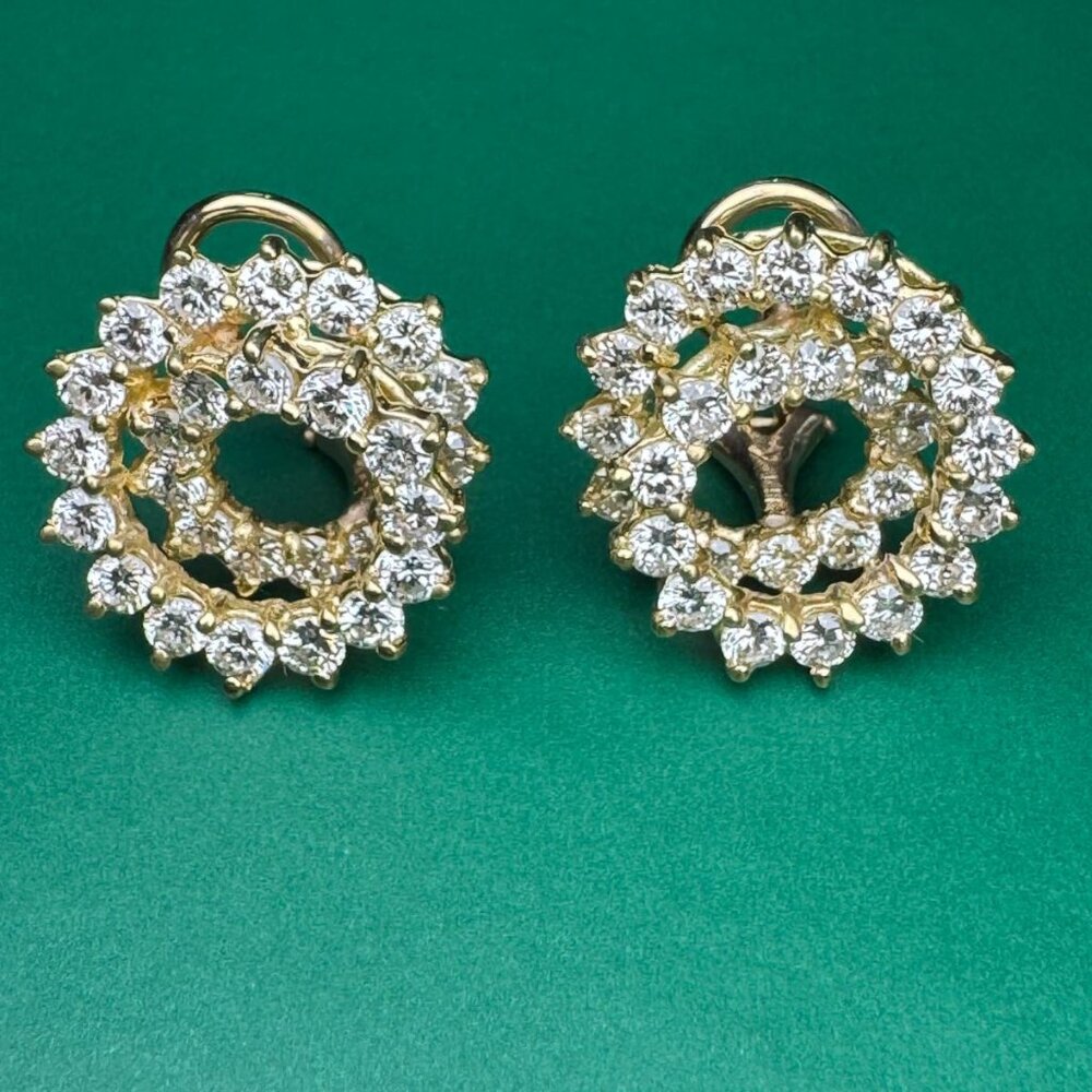 18K YELLOW GOLD TWIRLING EARRING WITH DIAMONDS